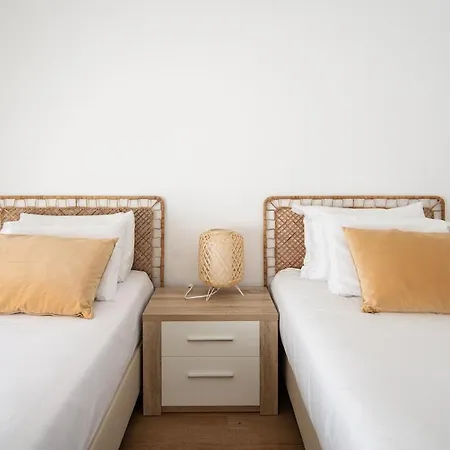 Ferienhaus Bright & Spacious By