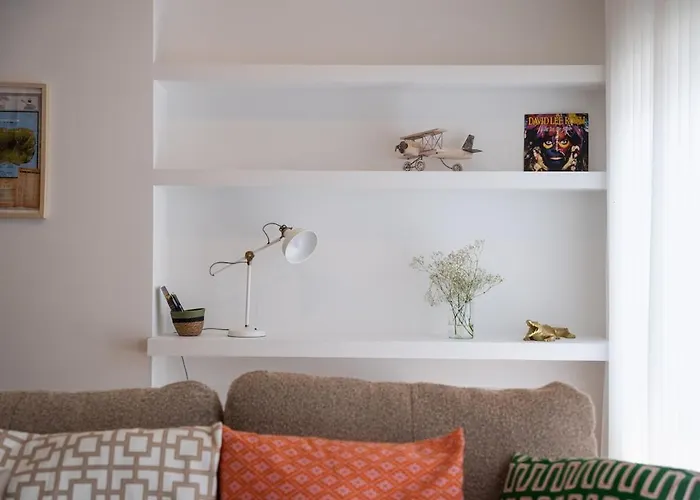 Bright & Spacious By *