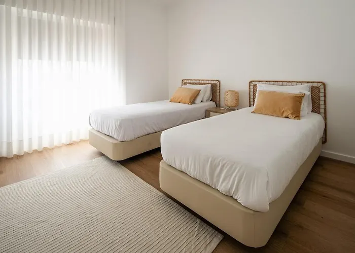 Bright & Spacious By Ferienhaus Ribeira Grande