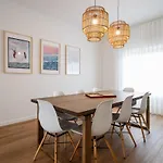 Bright & Spacious By Holiday home