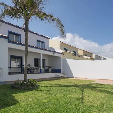 Bright & Spacious By