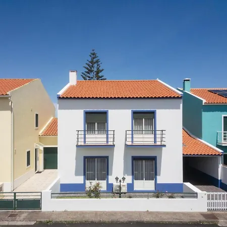 Bright & Spacious By * Ribeira Grande