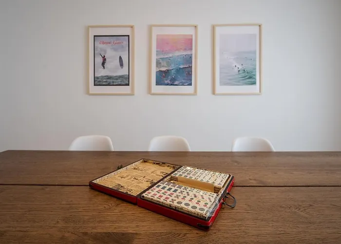 Bright & Spacious By