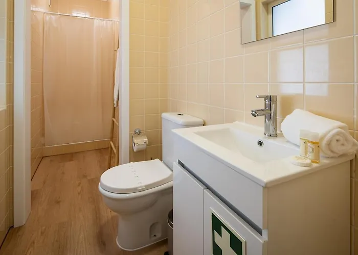 Bright & Spacious By Casa vacanze Ribeira Grande